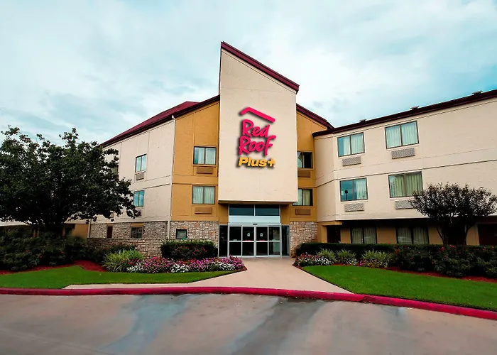 Red Roof Inn Plus+ Houston - Energy Corridor